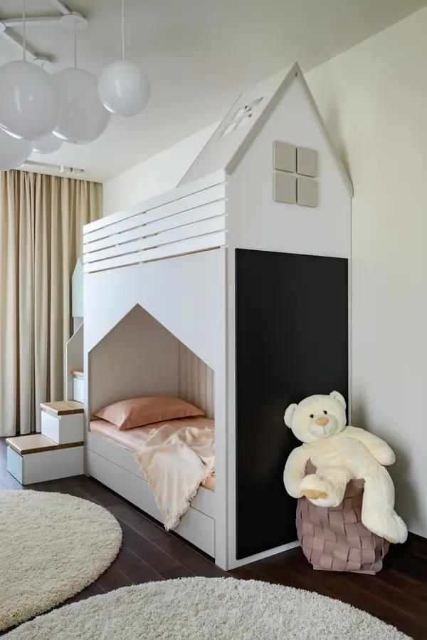 "Выбор лучших"  Трехкомнатная квартира 125 м.кв.