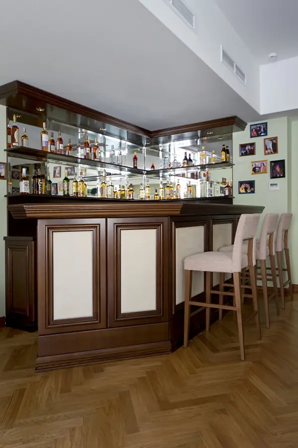 Бар в бильярдной. Резиденция Монолит