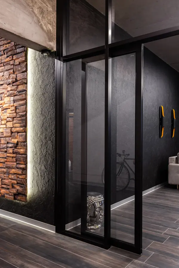 Квартира в черном