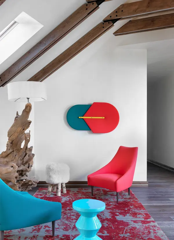 Деталь в холле на втором этаже. Загородный дом Шале