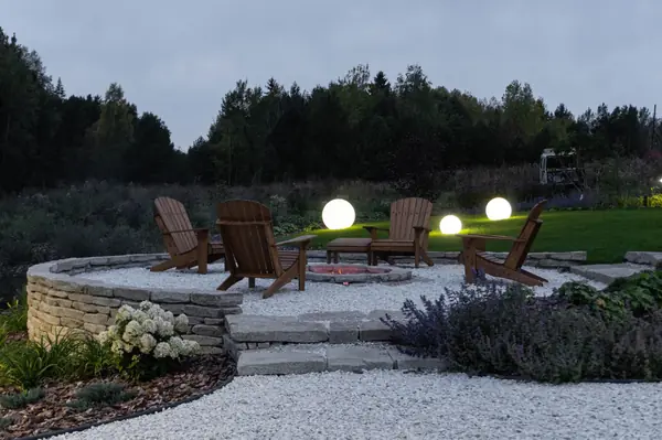 На берегу очень тихой реки