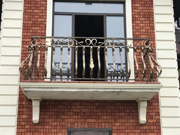 Кованый балкон