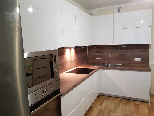 Стильный кухонный гарнитур.