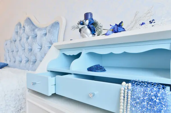 Авторская мебель в Петербурге