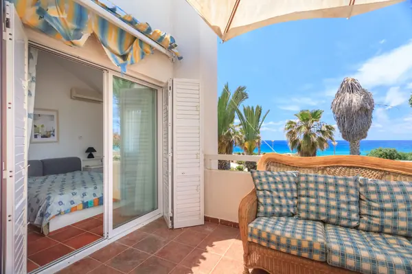 Вилла на берегу моря Кипр, Пафос