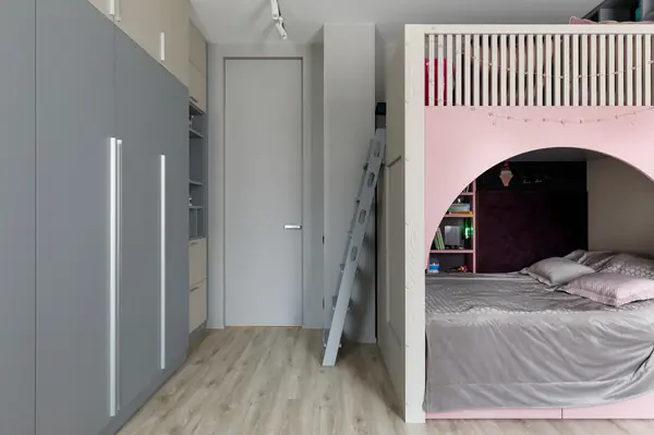 Реализованная квартира в современной стиле на 4-ой Советской - 166 м2