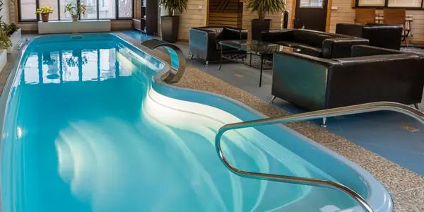 Бассейн в поселке Холм's (Челябинская область)