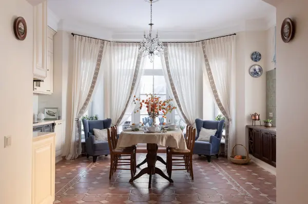 Гостиная с аркой