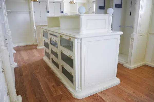 Гардеробная в Классическом стиле