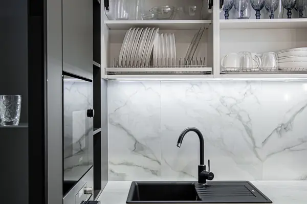 Лёгкий хай-тек