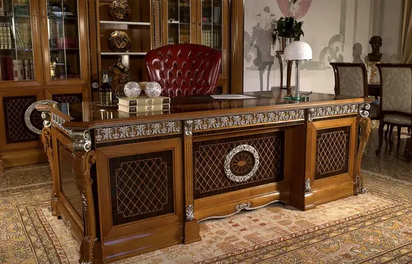 Элитная мебель для кабинета от европейских производителей