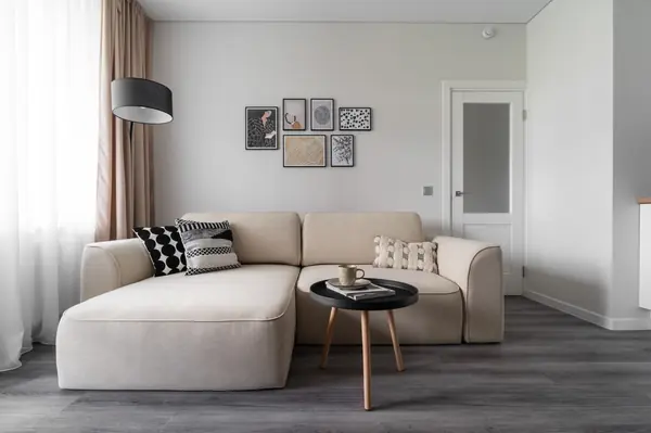 Парадный ансамбль, 2евро, 32м2