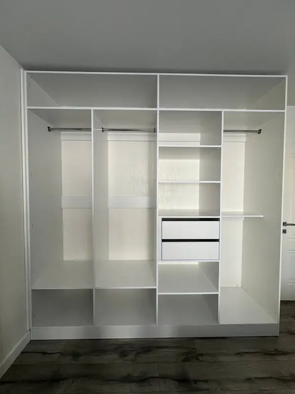 Стильный шкаф (сборка в деталях)