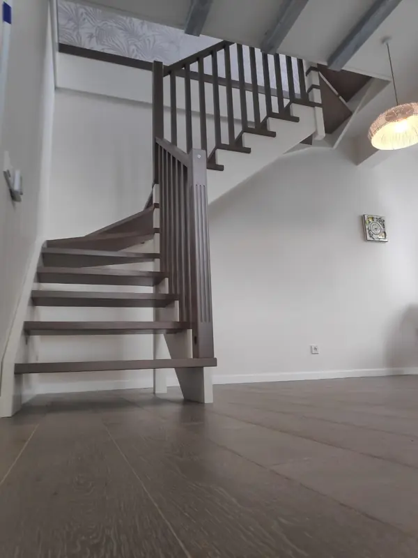 Деревянная лестница