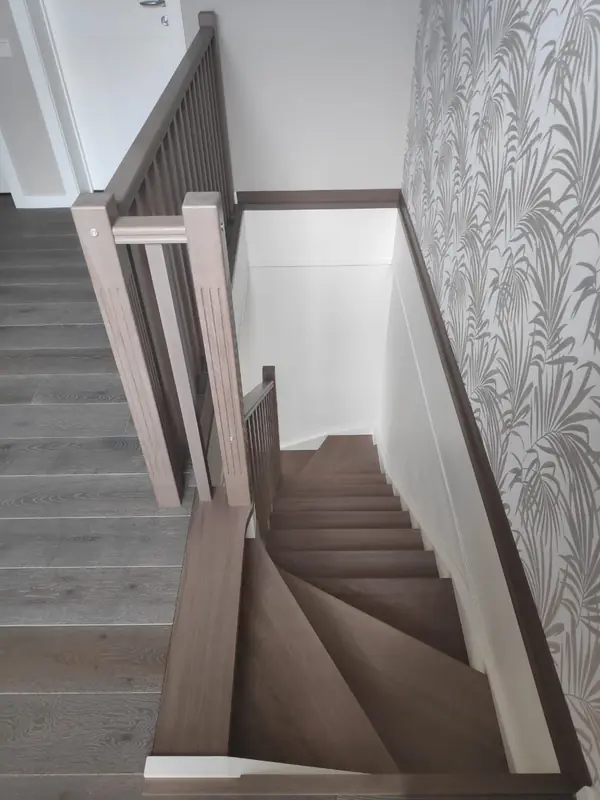 Деревянная лестница