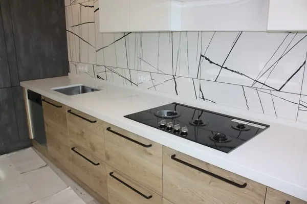 Кухонная столешница и остров из кварцевого агломерата Technistone (Чехия)