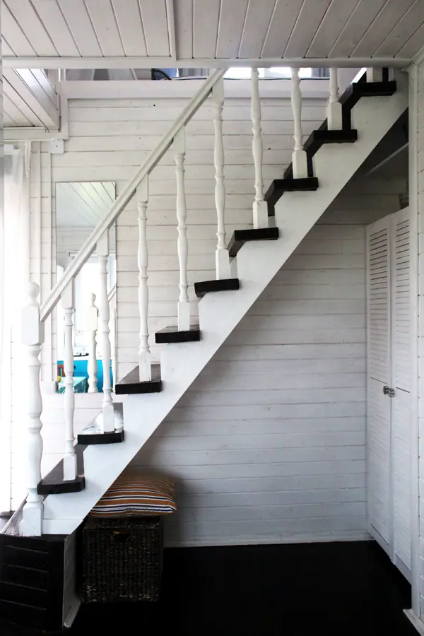 Интерьер летнего дома в Подмосковье со средиземноморским настроением