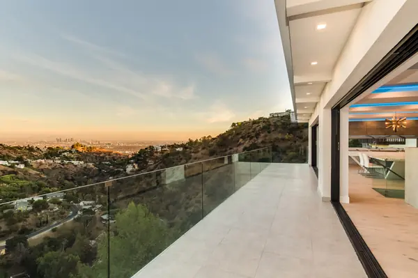 Современный дом в Вэст Голливуд, Лос-Анжелес, Калифорния