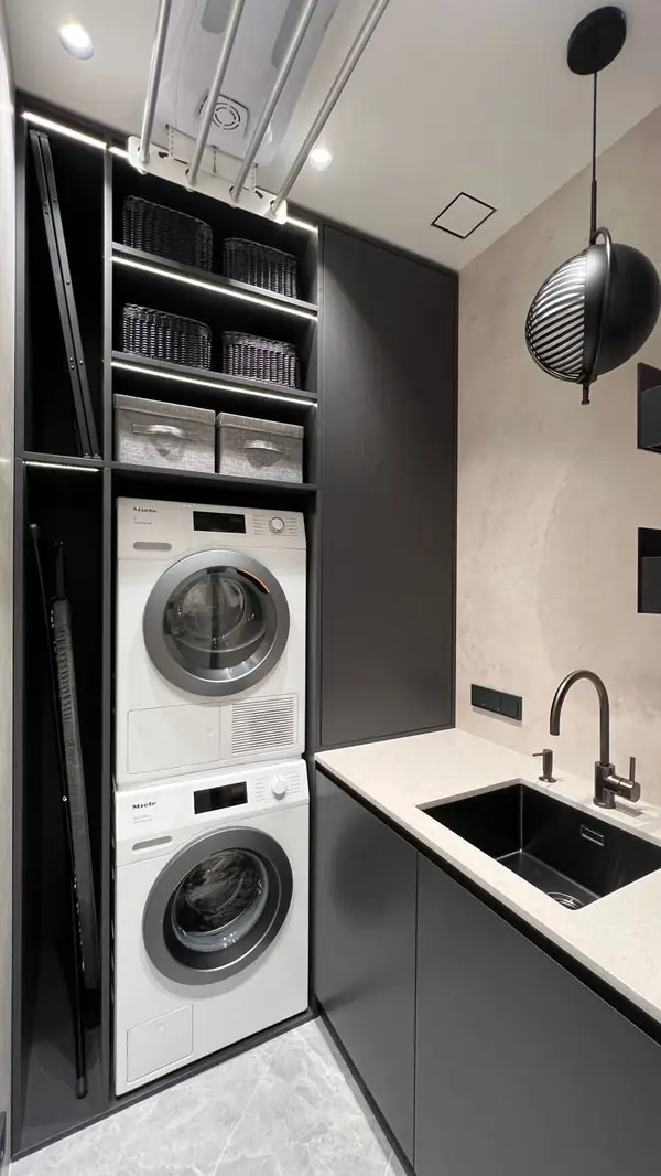 Фотосессия  - двери, мебель и перегородки в московской квартире