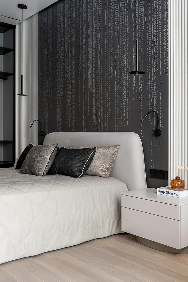 Элегантный ахроматический интерьер