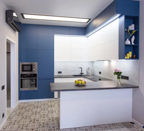 Кухня Клайд Сапфир на заказ от дизайнера