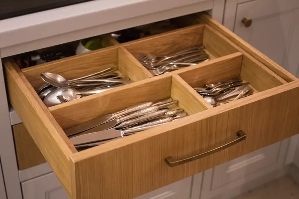 Бело-серая кухня в Москве