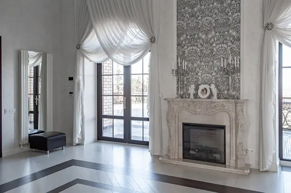 ДОМ НА ХОЛМЕ