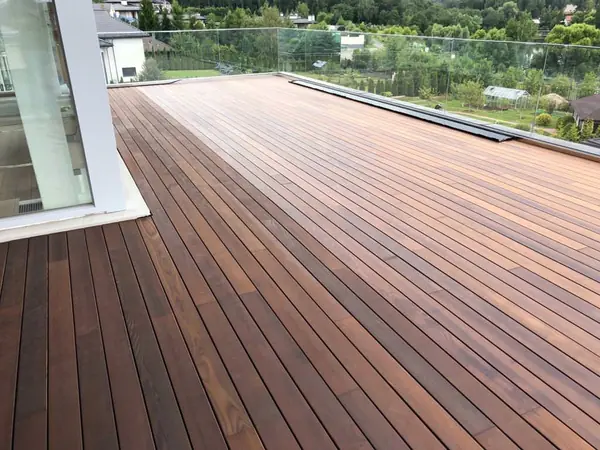 Терраса из термоясеня