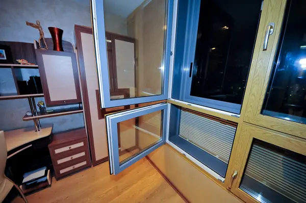 Скай Форт. Необычный интерьер квартиры площадью около 100 м2