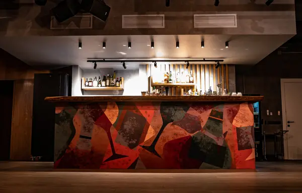 Роспись барной стойки в частном интерьере