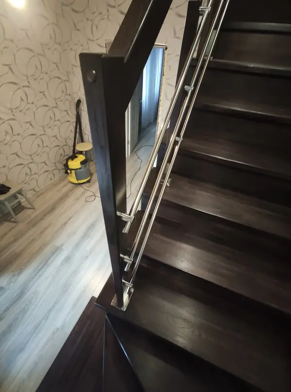 Обшивка металлического каркаса дубом, Графское