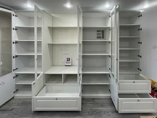 Распашной шкаф 30045017