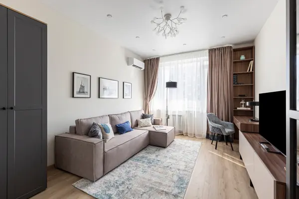 Двухкомнатная квартира под сдачу. Гостиная