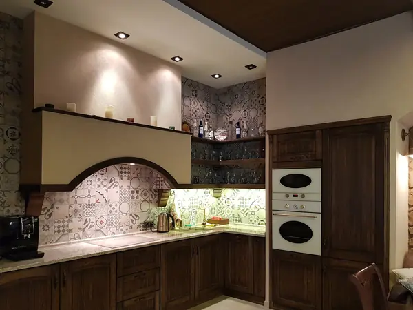 Банкетная для гостей в загородном доме(фото)