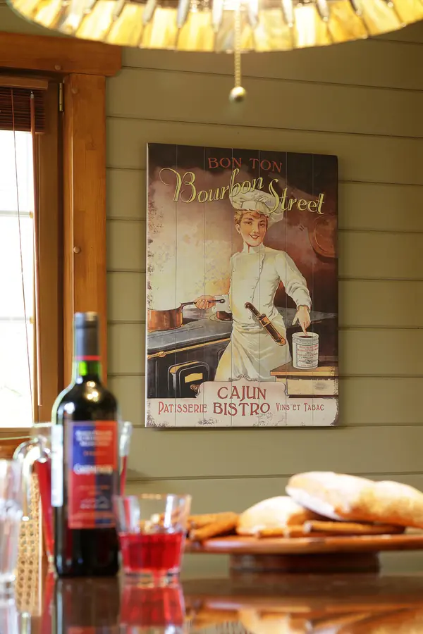 Деревянный дом в стиле американского кантри