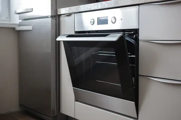 Небольшая кухня на Варшавской