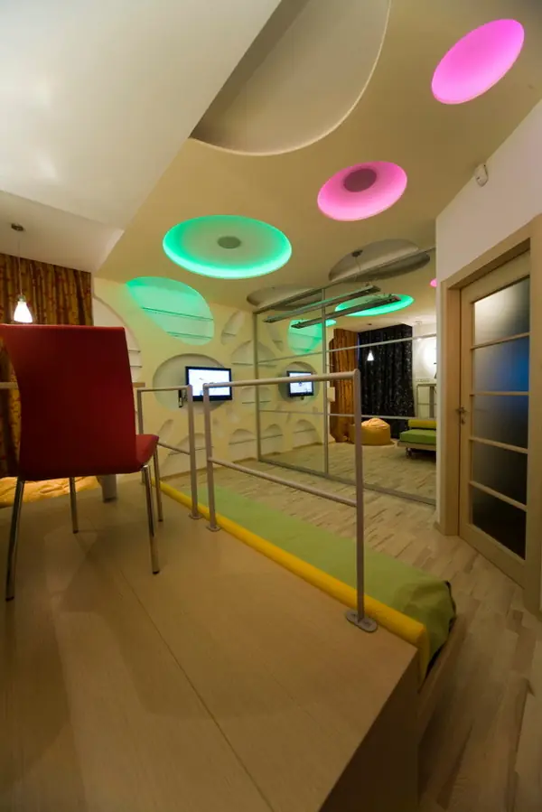 Жилая квартира. г. Киев. "Игра контрастов"