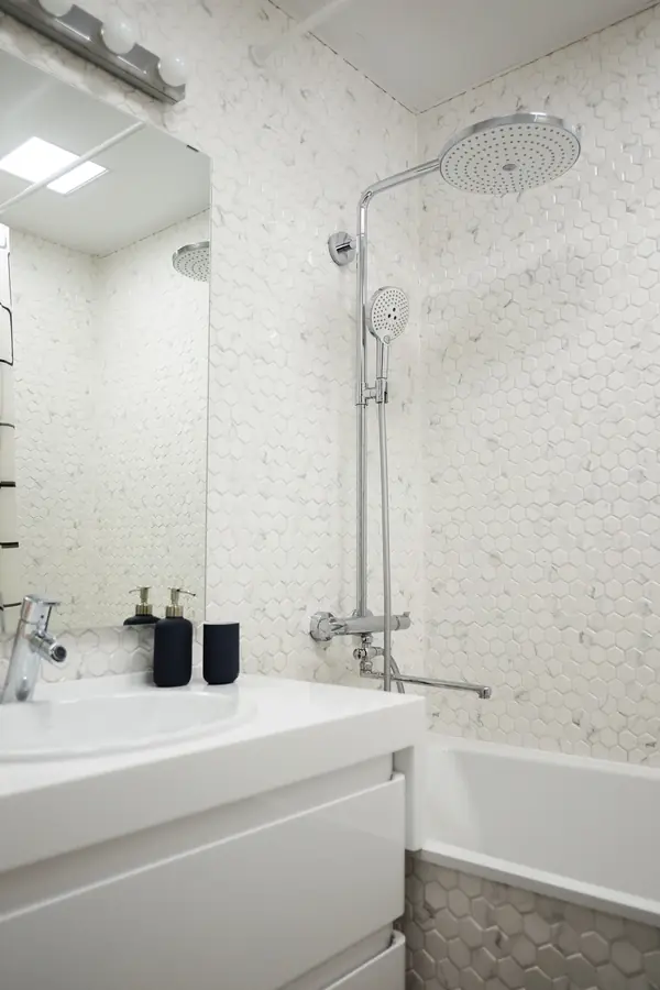 2-х комнатная квартира с синим и розовым