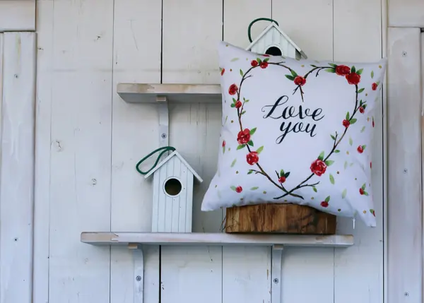 Подушки в интерьерах