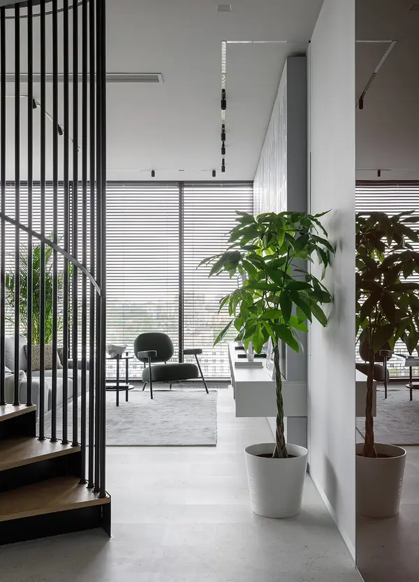 Монохромный минимализм