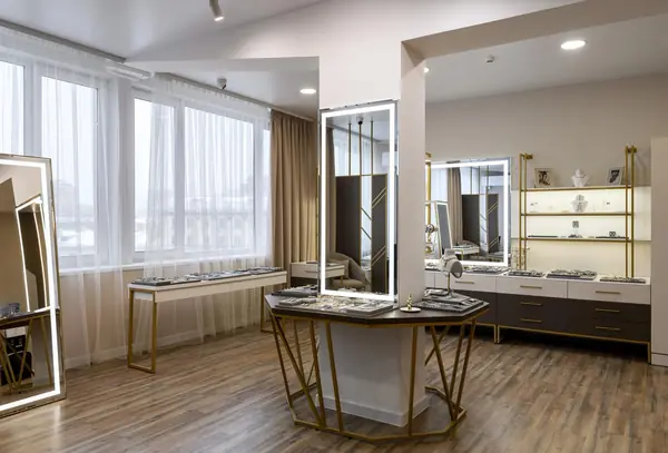 2023г. Интерьер магазина украшений "Cosmos_nsk"