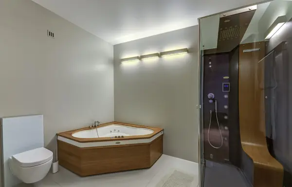 Квартира в современном стиле с яркими акцентами