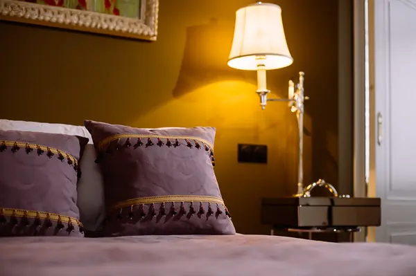 Декорирование квартиры: текстильное оформление и краски