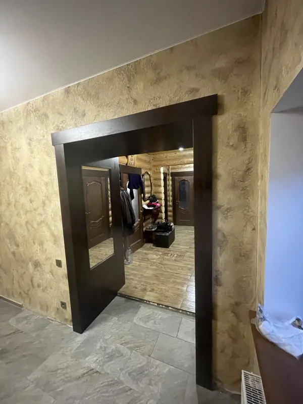 Нестандартные обрамления проемов в загородном доме