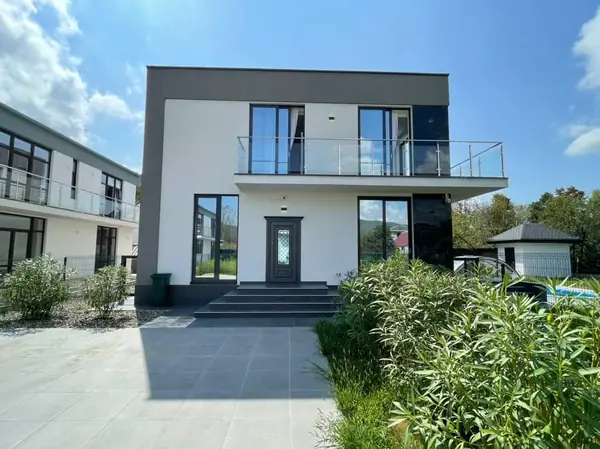 Дом в поселке Ахштырь