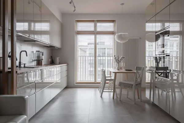 ЖК На Моисеенко,27