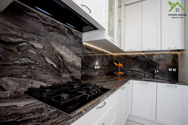 Кухня на заказ - фасады Эмаль краска + Витражи