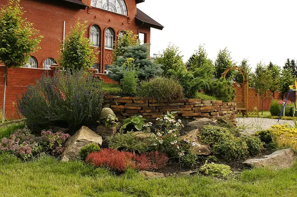 Альпинарий и подпорная стенка