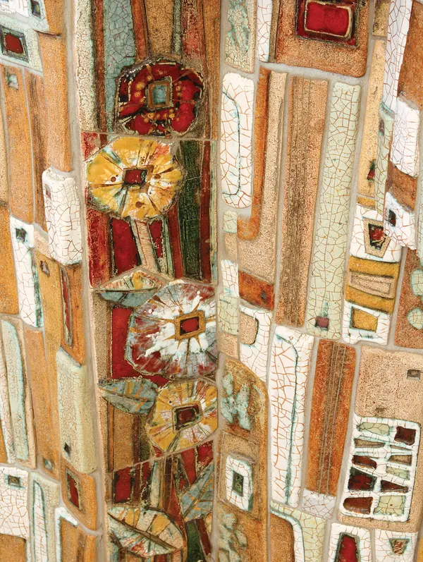 Отделка камина «Цветочная поляна»