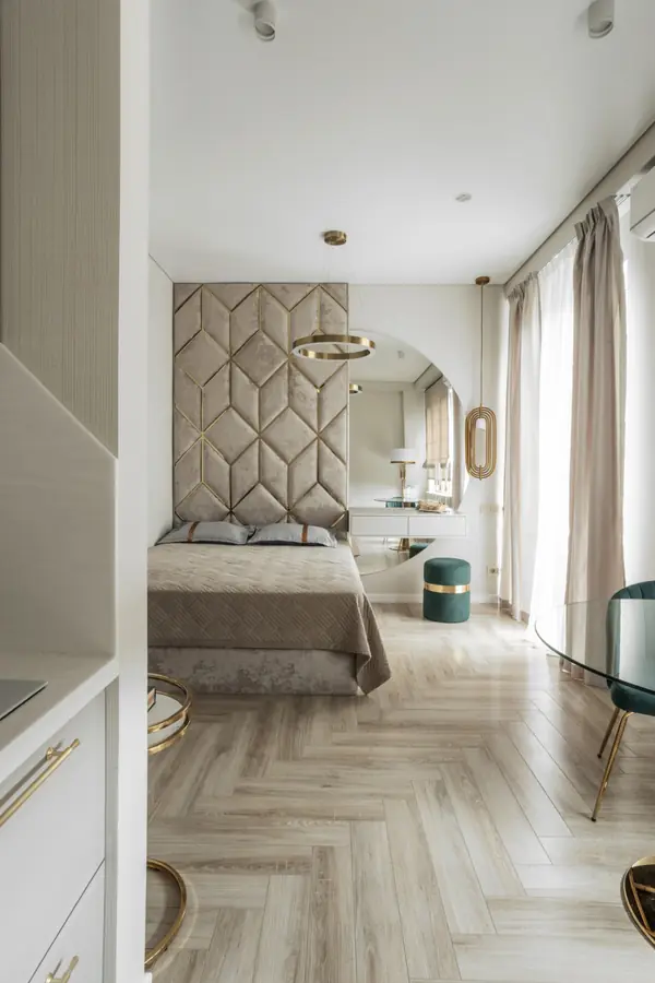 Квартира-студия 28м2 в городе Сочи или "50оттенков золота"